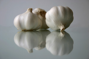 garlics-1323541-1279x852